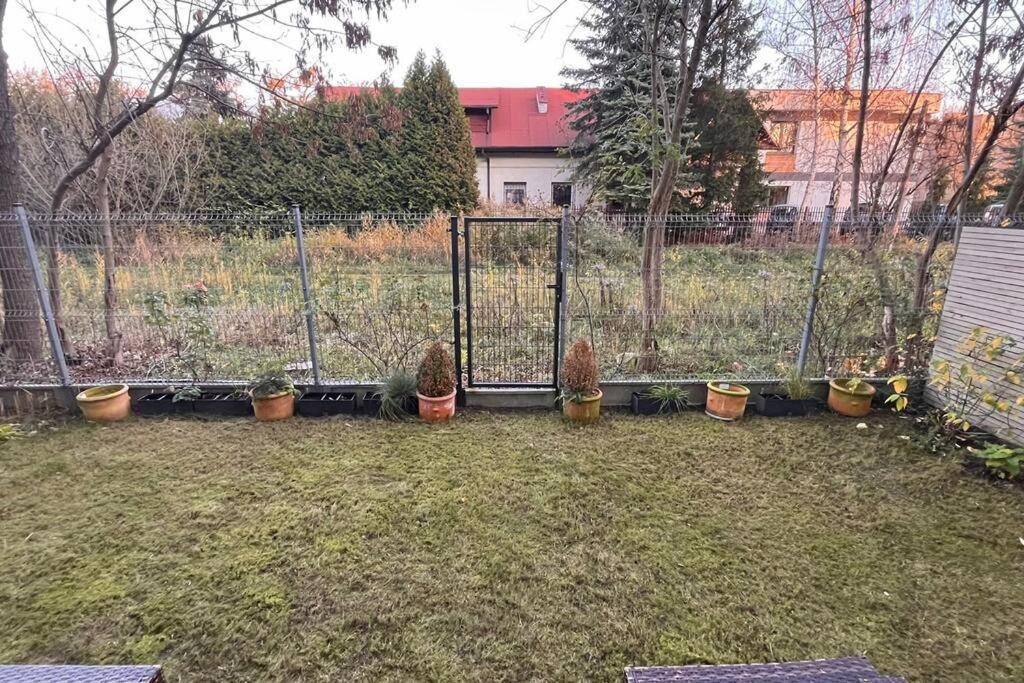 Bast 14 Ptak Szpital Kopernika Szpital Matki Polki Mandoria Orientarium Atlas Arena Plac Zabaw - Zamojska 20a M14 Parking Bezplatny Apartament
