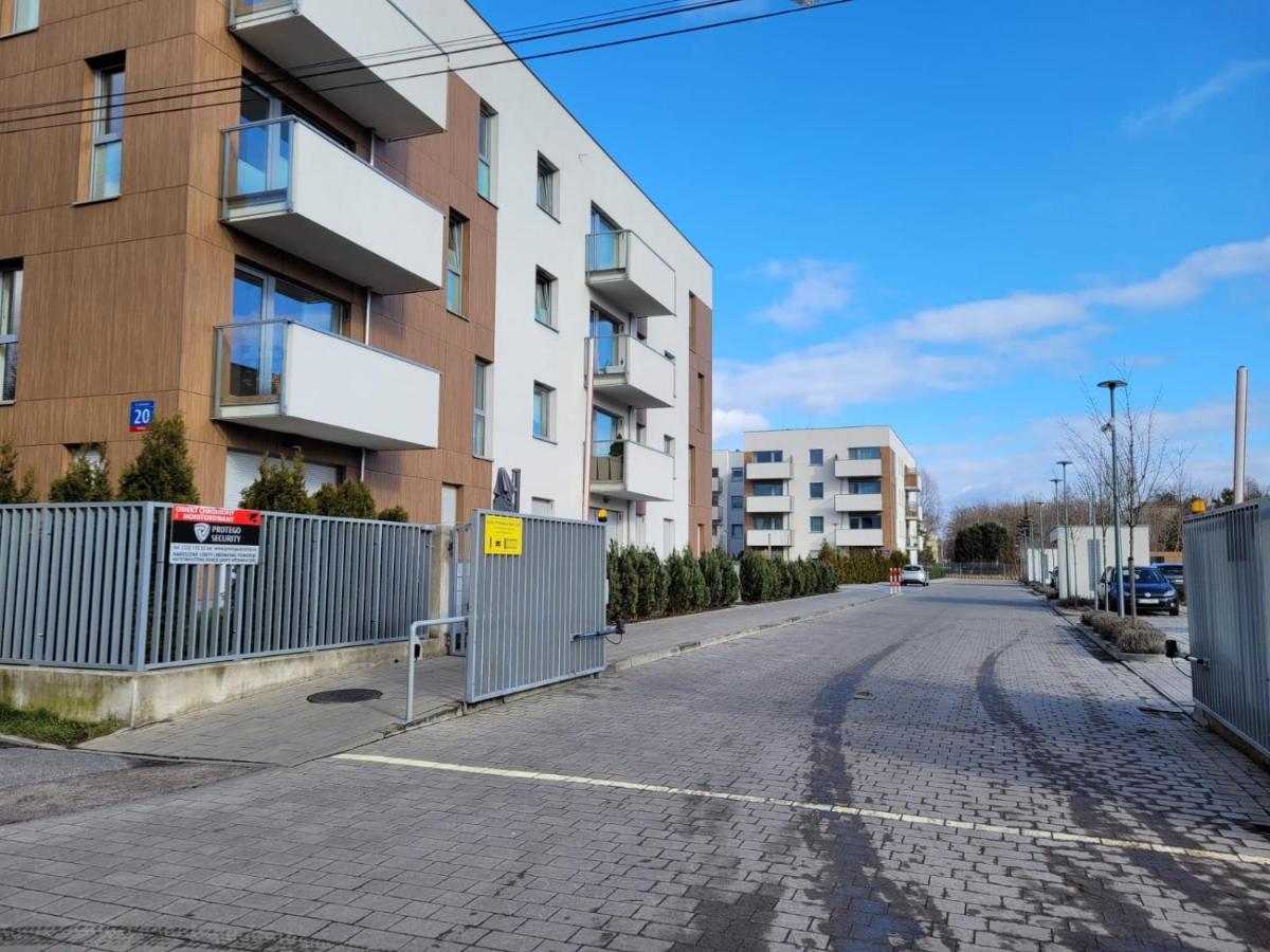 Bast 14 Ptak Szpital Kopernika Szpital Matki Polki Mandoria Orientarium Atlas Arena Plac Zabaw - Zamojska 20a M14 Parking Bezplatny * Łódź